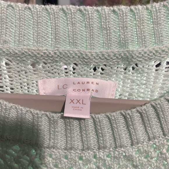 XL Woven cute top - Picture 4 of 6